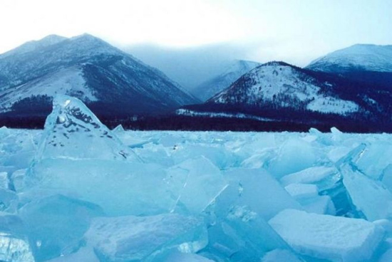 Skiing on Lake Baikal