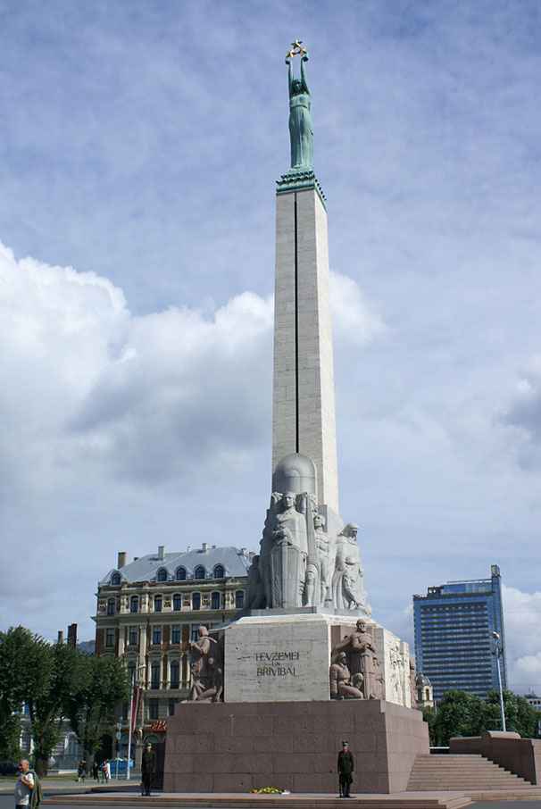 Freedom_Riga_Monument